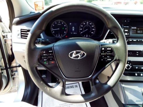 Used 2017 Hyundai Sonata SE image 20