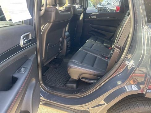 Used 2018 Jeep Grand Cherokee Trailhawk w/ Trailhawk Luxury Group image 7