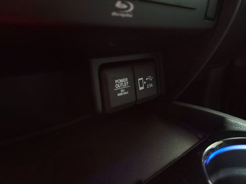 Certified 2022 Honda Pilot Touring image 33