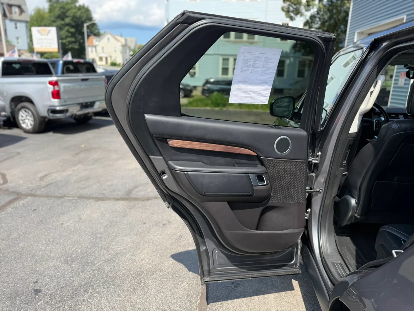 Used 2018 Land Rover Discovery HSE Luxury AWD/4WD image 39