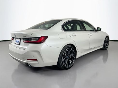 Used 2025 BMW 330i xDrive Sedan w/ Convenience Package AWD/4WD image 6