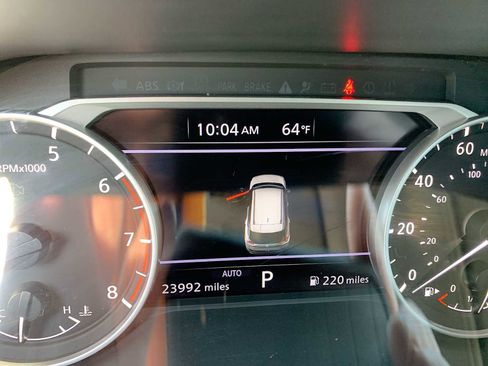 Used 2022 Nissan Rogue SV image 12