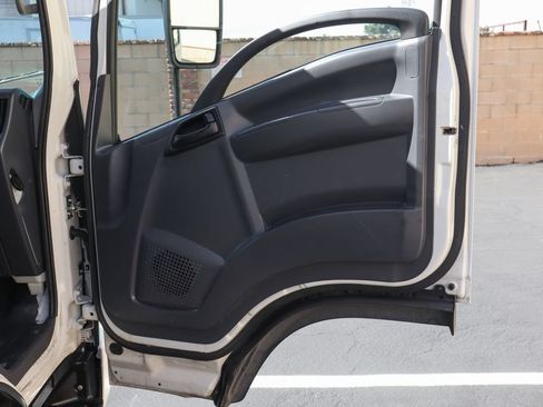 Used 2024 Isuzu NPR RWD image 32