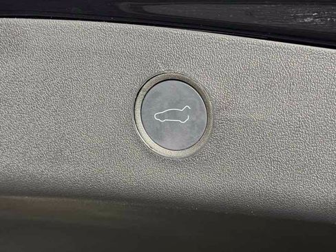 Used 2022 Tesla Model 3 Performance AWD/4WD image 33