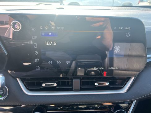 Used 2025 Chevrolet Equinox LT w/ Convenience Package II AWD/4WD image 15