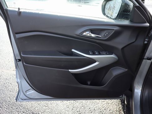 New 2026 Chevrolet Trax RS image 4