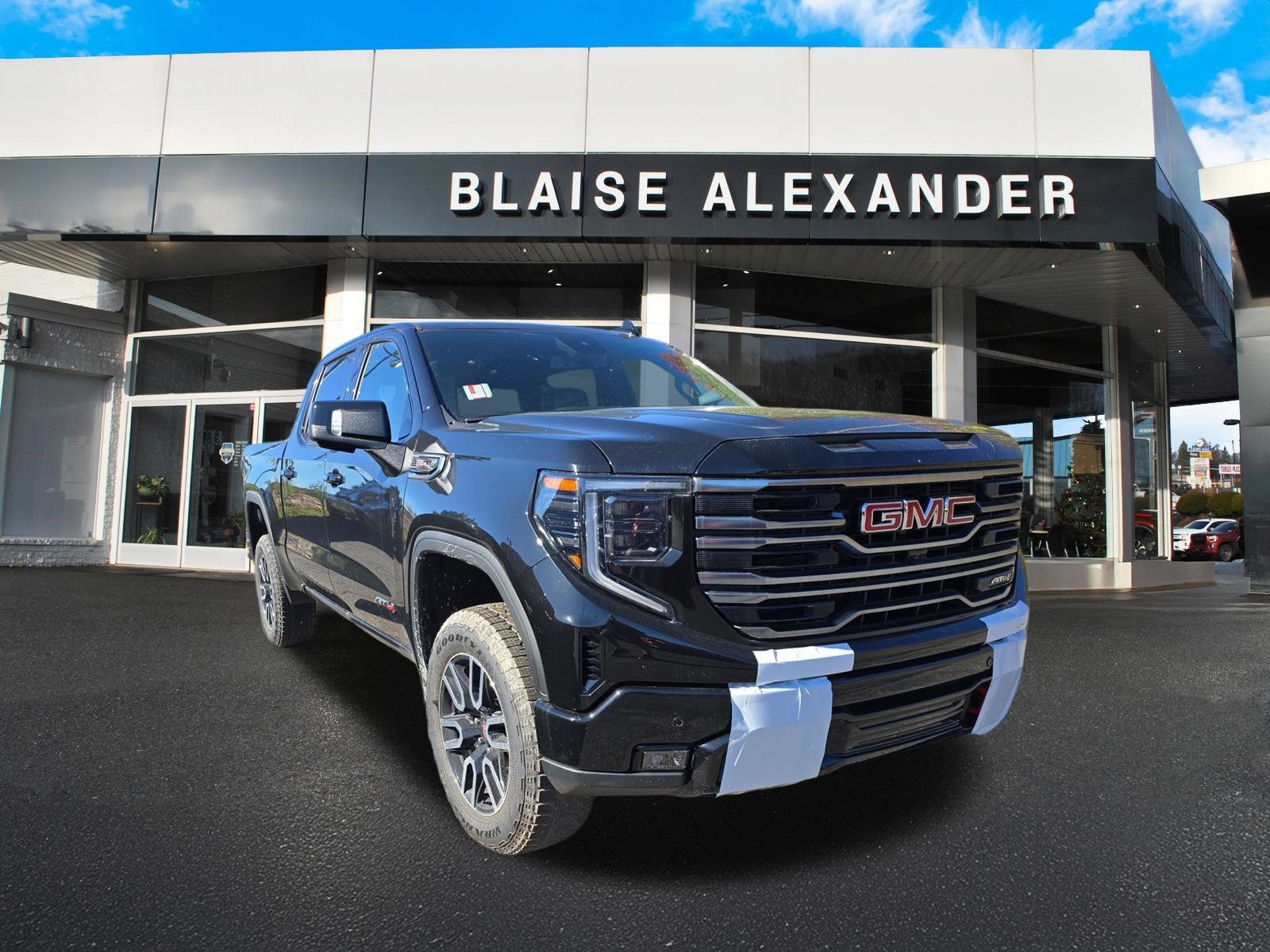 New 2026 GMC Sierra 1500 AT4 w/ LPO, Black Badging Package AWD/4WD image 1