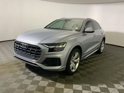Used 2022 Audi Q8 Premium image 4