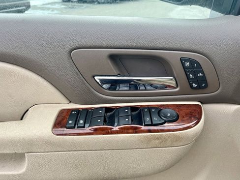 Used 2012 Chevrolet Tahoe LTZ image 9