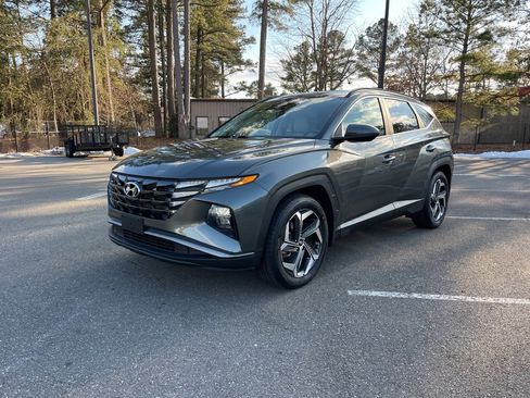 Used 2023 Hyundai Tucson SEL w/ Convenience Package image 2