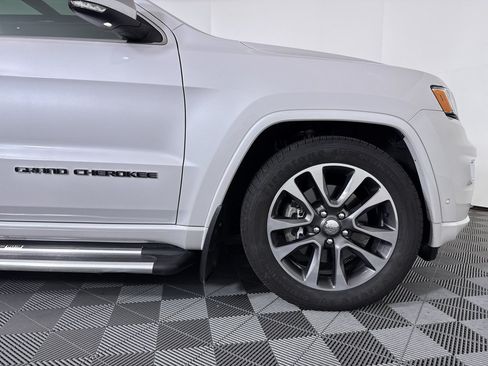 Used 2018 Jeep Grand Cherokee Overland AWD/4WD image 20