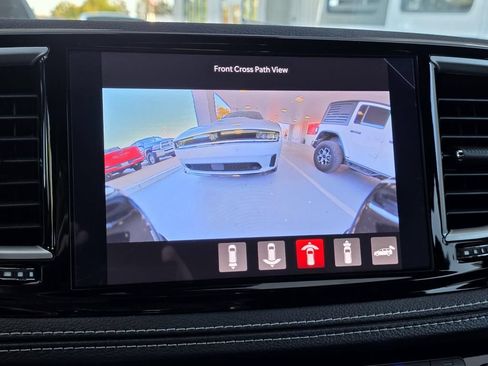New 2026 Chrysler Pacifica Select FWD image 19