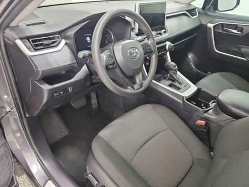 Used 2025 Toyota RAV4 XLE FWD image 17