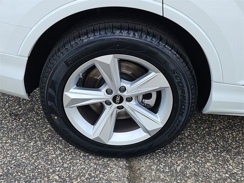 Certified 2022 Audi Q7 2.0T Premium image 9