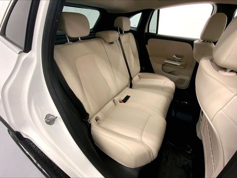 Certified 2022 Mercedes-Benz GLA 250 image 13