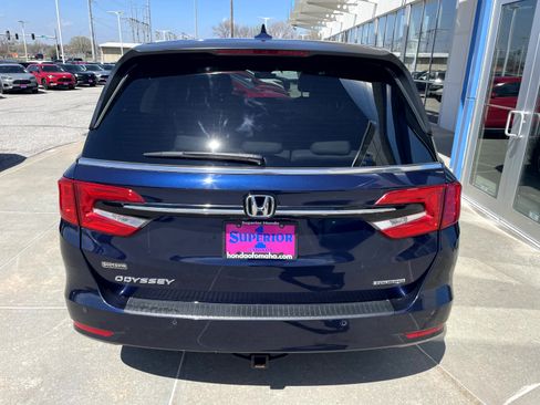 Used 2023 Honda Odyssey Touring image 3