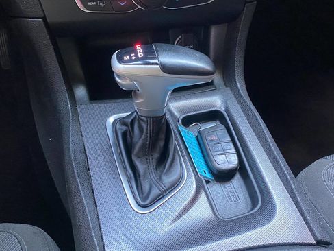 Used 2018 Dodge Charger R/T RWD image 38