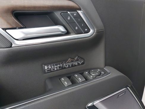 Certified 2023 Chevrolet Silverado 1500 High Country w/ High Country Premium Package AWD/4WD image 25