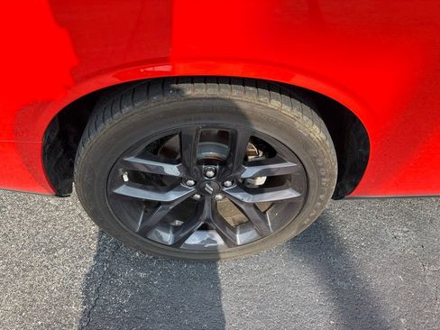Used 2022 Dodge Challenger R/T RWD image 4