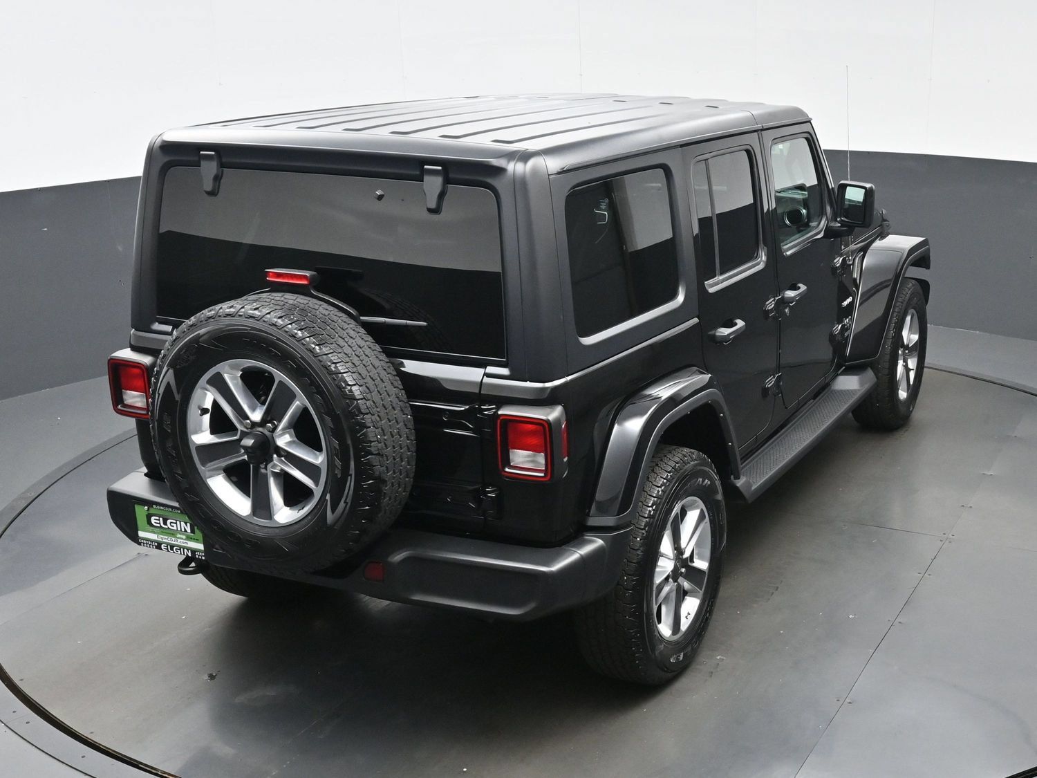 Used 2021 Jeep Wrangler Unlimited Sahara w/ Cold Weather Group AWD/4WD image 37