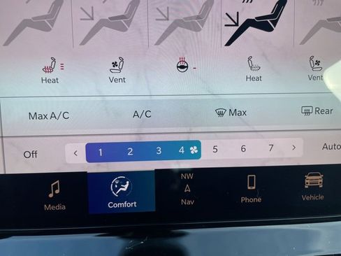 Used 2024 Jeep Compass Trailhawk w/ Trailhawk Elite Group image 26