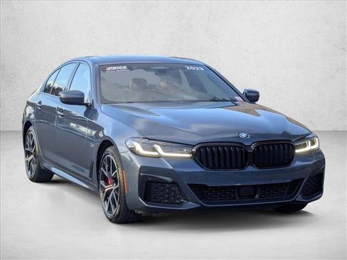 Used 2023 BMW 530e 530e w/ M Sport Package image 3