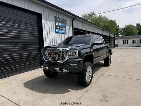 Used 2017 GMC Sierra 1500 Denali w/ Denali Ultimate Package image 4