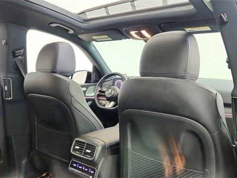 Used 2025 Mercedes-Benz GLS 450 4MATIC image 27