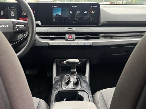 Used 2025 Kia K4 FWD image 16