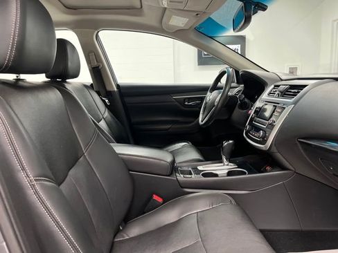 Used 2017 Nissan Altima 2.5 SL w/ Moonroof Package FWD image 55