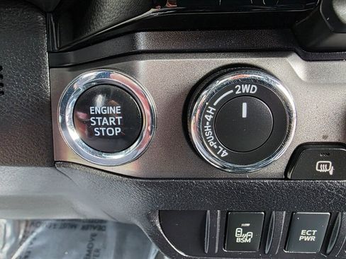 Used 2016 Toyota Tacoma TRD Off-Road w/ Premium & Technology Package image 42