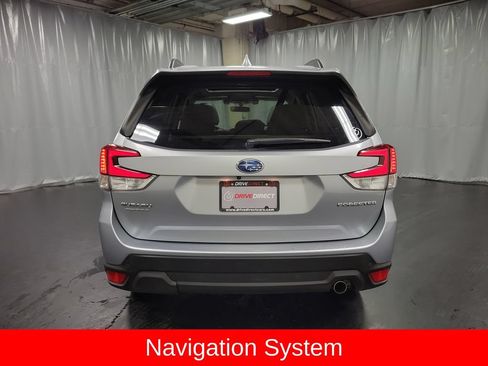 Used 2019 Subaru Forester Limited AWD/4WD image 8