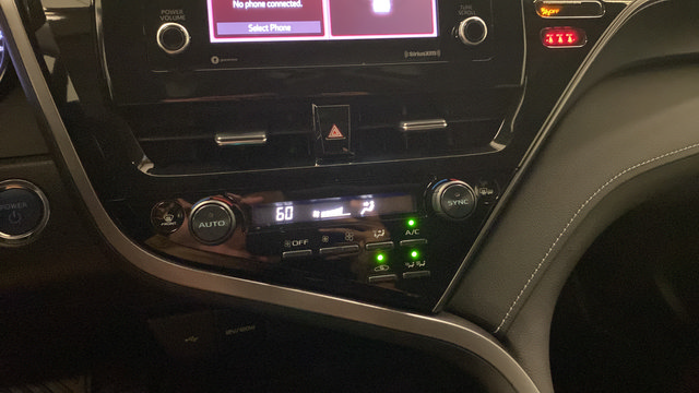 Used 2022 Toyota Camry SE FWD image 20