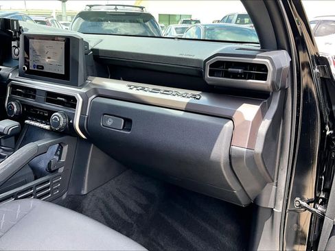Used 2024 Toyota Tacoma SR5 RWD image 17