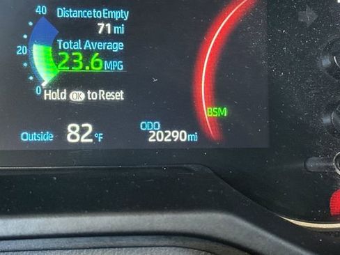Certified 2025 Toyota RAV4 XLE FWD image 30