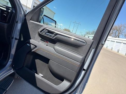 Used 2025 GMC Sierra 1500 AT4 w/ AT4 Preferred Package AWD/4WD image 16