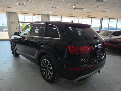 Used 2017 Audi Q7 3.0T Prestige AWD/4WD image 5