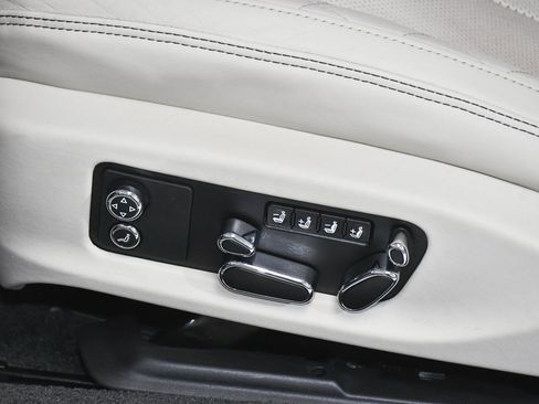 Used 2022 Bentley Continental GT image 54