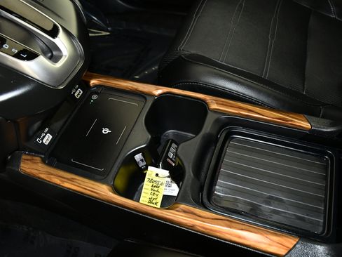 Used 2020 Honda CR-V Touring image 32