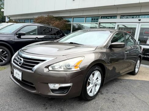 Used 2013 Nissan Altima 2.5 SV FWD image 3