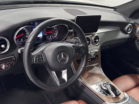 Used 2017 Mercedes-Benz GLC 300 4MATIC image 10