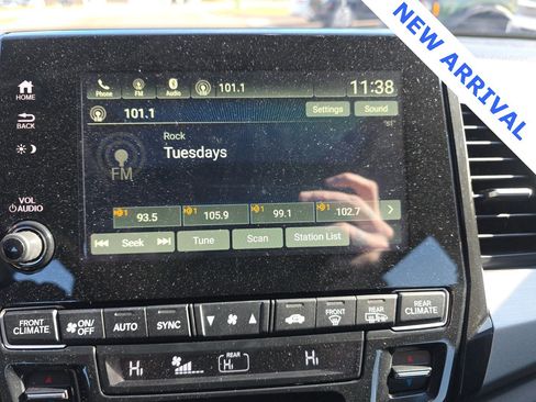 Used 2024 Honda Odyssey EX-L image 16