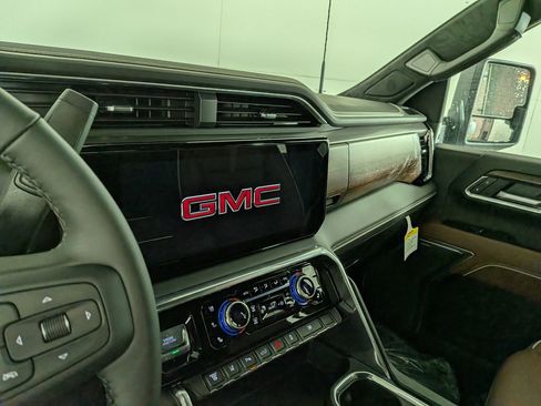 New 2026 GMC Sierra 3500 Denali Ultimate image 22