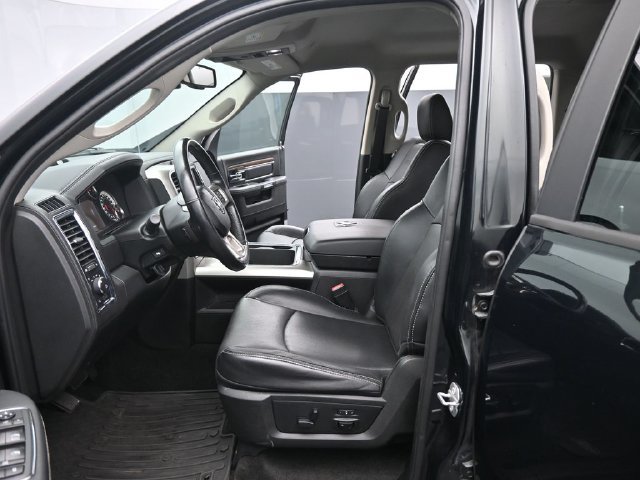 Used 2017 RAM 1500 Laramie w/ Convenience Group AWD/4WD image 10