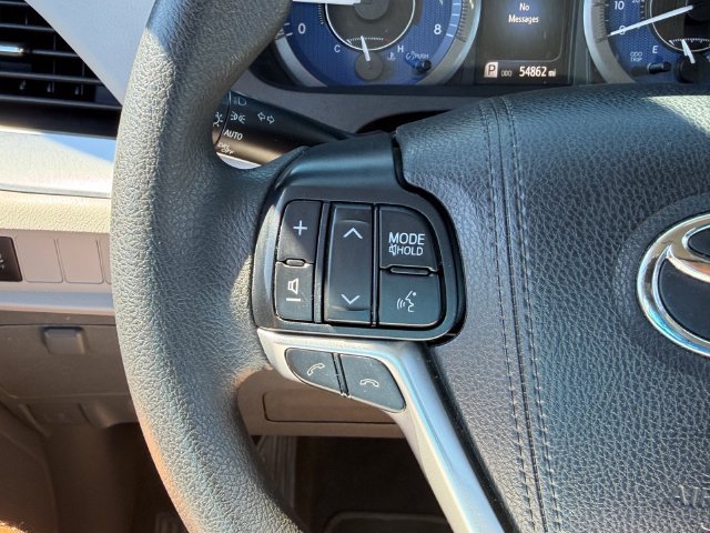 Used 2020 Toyota Sienna LE w/ Carpet Mat Package FWD image 13