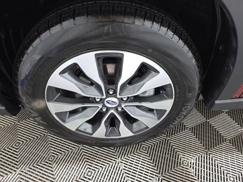 Certified 2025 Subaru Outback Limited image 10