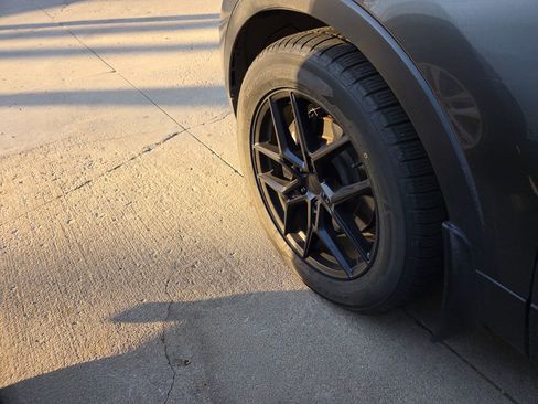 Used 2018 Ford Explorer Sport w/ Equipment Group 401A image 9