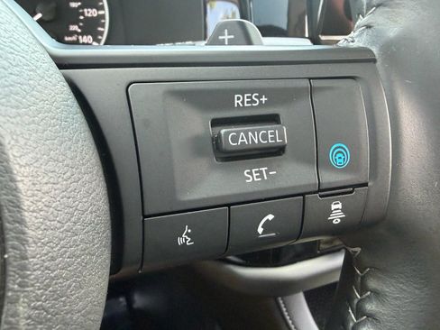 Certified 2025 Nissan Pathfinder SV w/ SV Premium Package FWD image 28