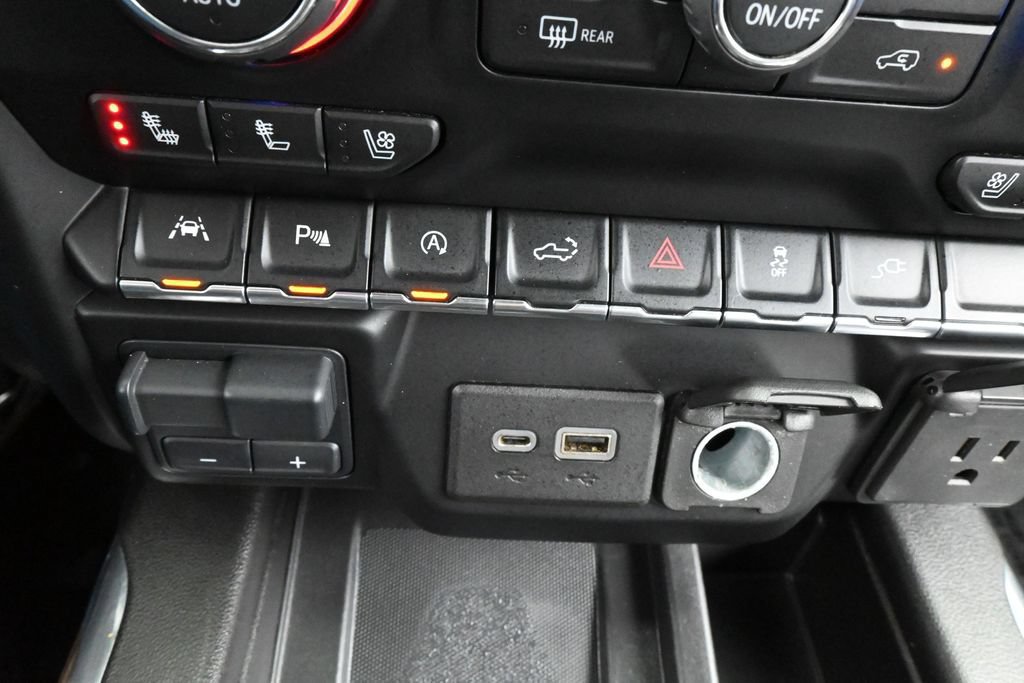 Used 2021 Chevrolet Silverado 1500 High Country AWD/4WD image 33