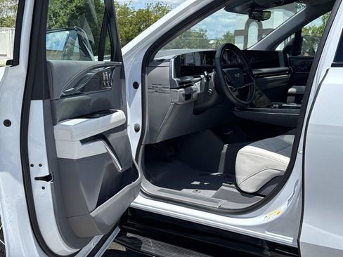 Used 2026 Cadillac Escalade IQ Sport 1 AWD/4WD image 13